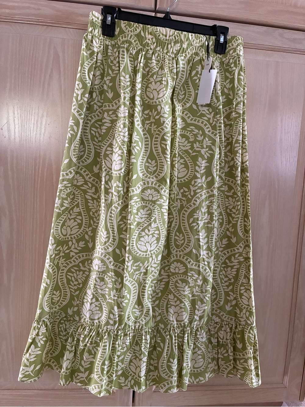 Nordstrom TAHARI Light Green Paisley Ruffle-Hem Maxi Skirt